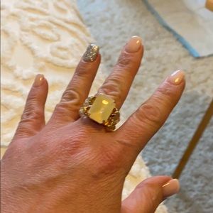 Ring with yellow crystal